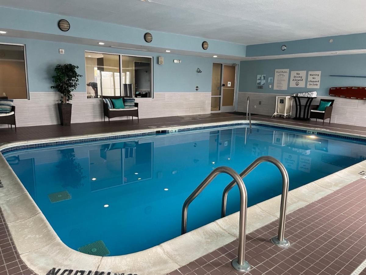 Holiday Inn Express Lapeer By Ihg Exteriör bild