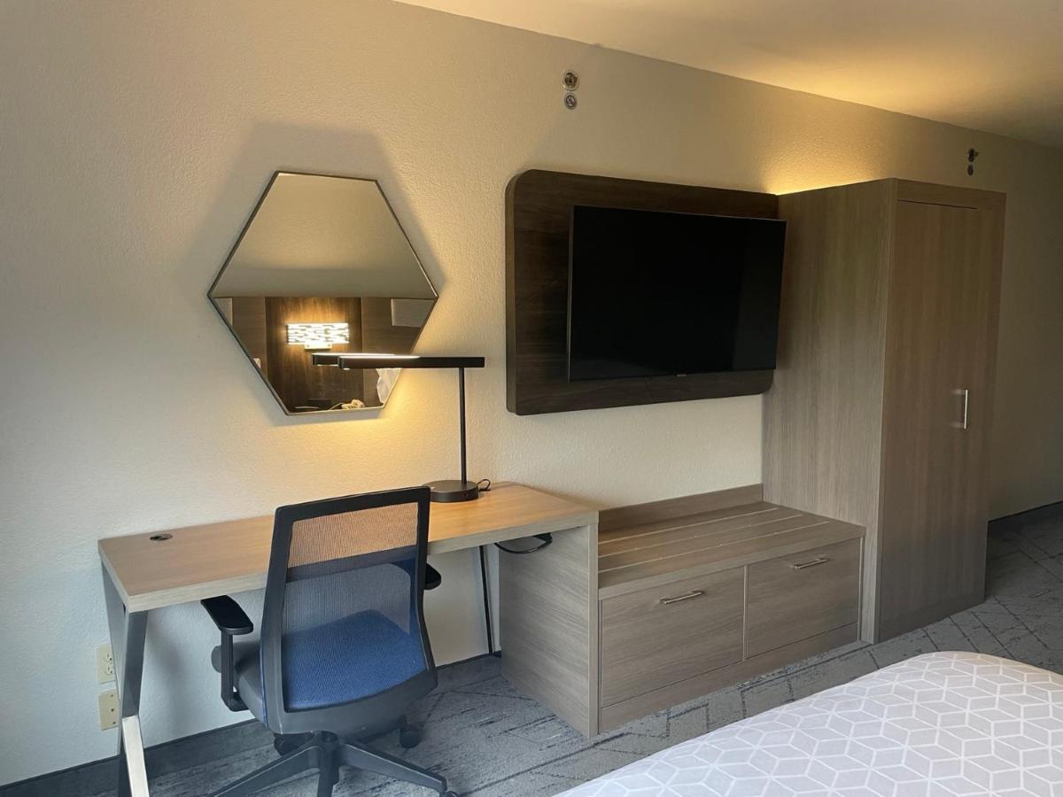 Holiday Inn Express Lapeer By Ihg Exteriör bild
