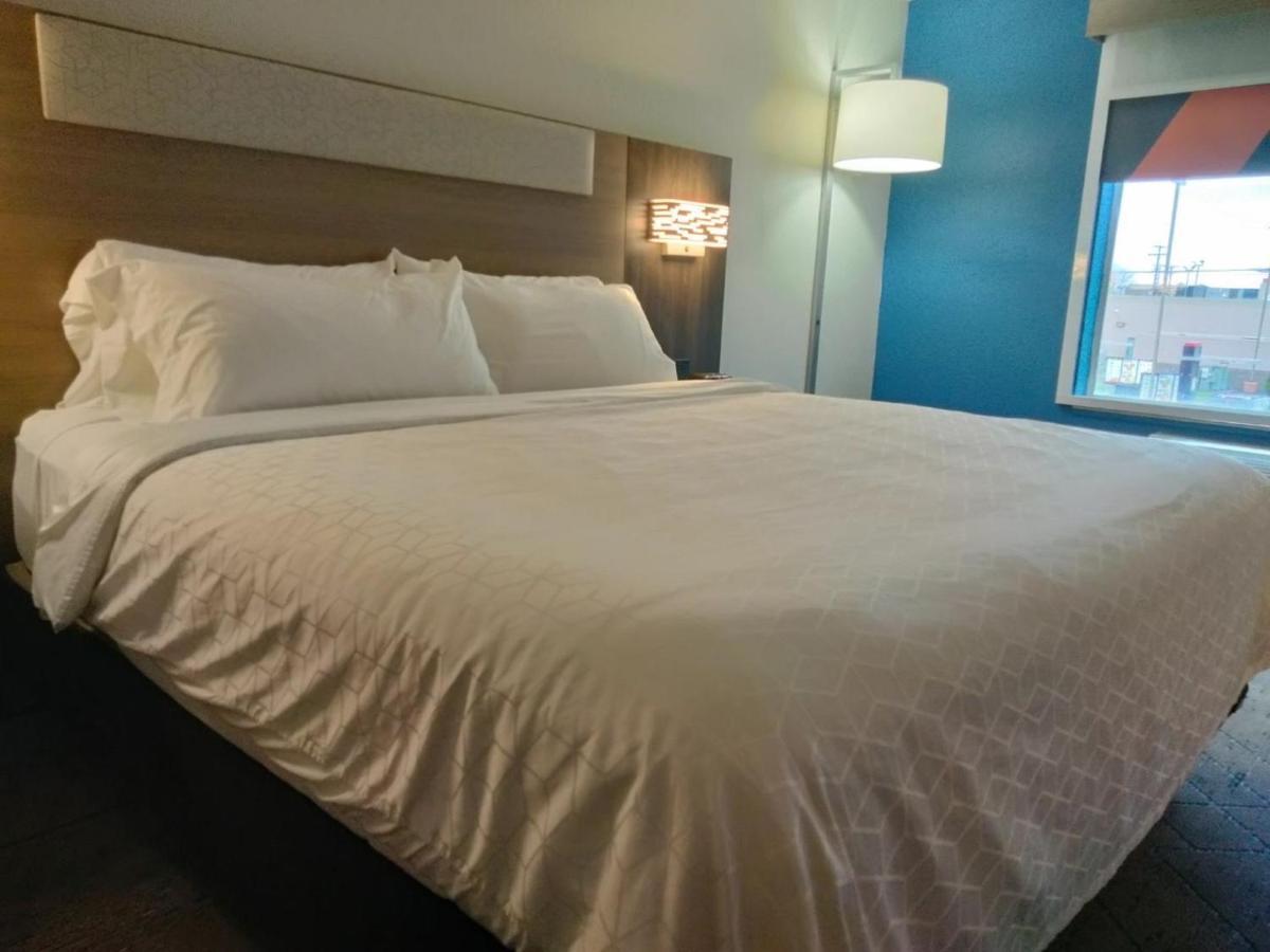Holiday Inn Express Lapeer By Ihg Exteriör bild